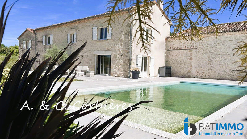 Maison - 308 m² - 8 pièces