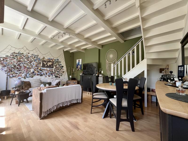 Maison - 245 m² - 7 pièces