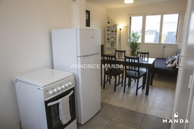 Chambre - 9 m² - 4 pièces