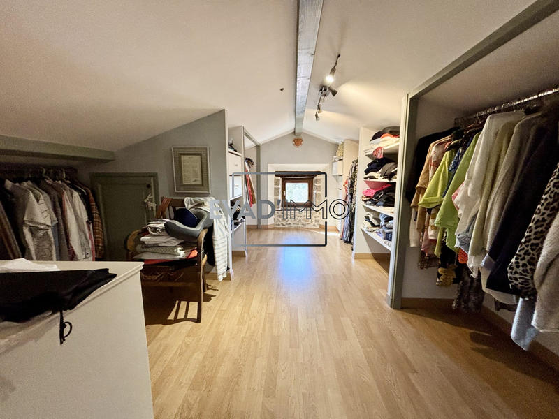 Ferme - 242 m² - 10 pièces