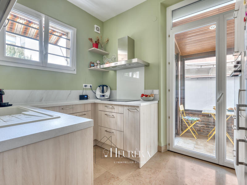 Maison - 180 m² - 7 pièces