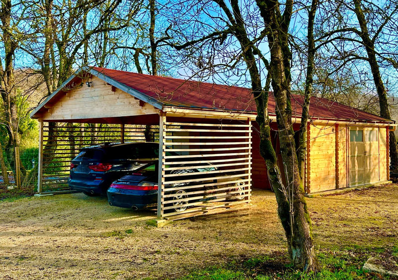 Maison - 255 m² - 9 pièces