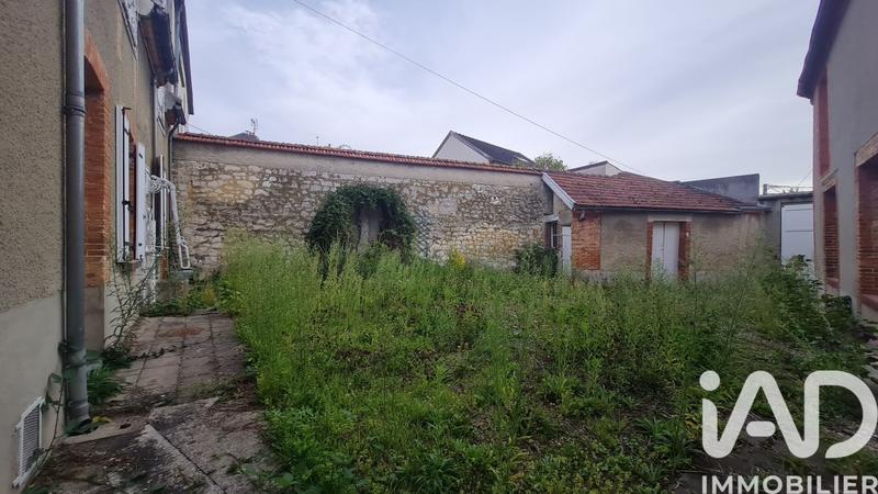 Maison - 225 m² - 10 pièces