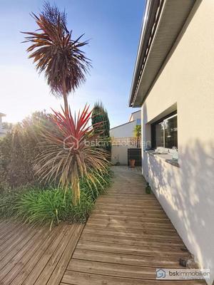 Maison traditionnelle - 145 m² - 5 pièces