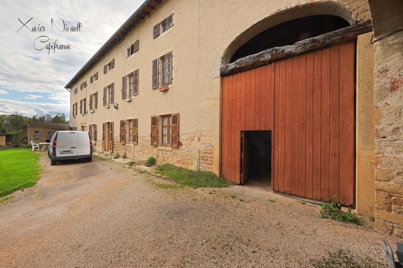 Maison - 261 m² - 6 pièces