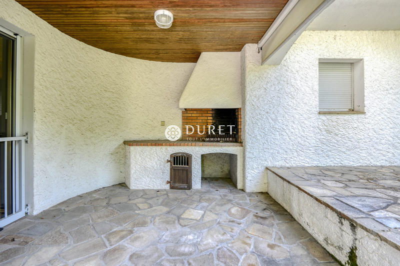 Villa - 236 m² - 8 pièces