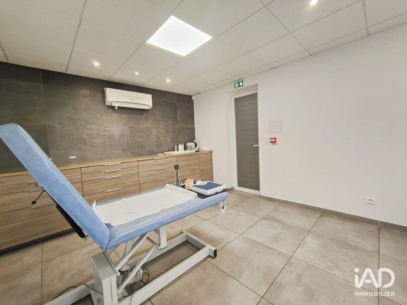 Local commercial - 250 m² - 2 pièces