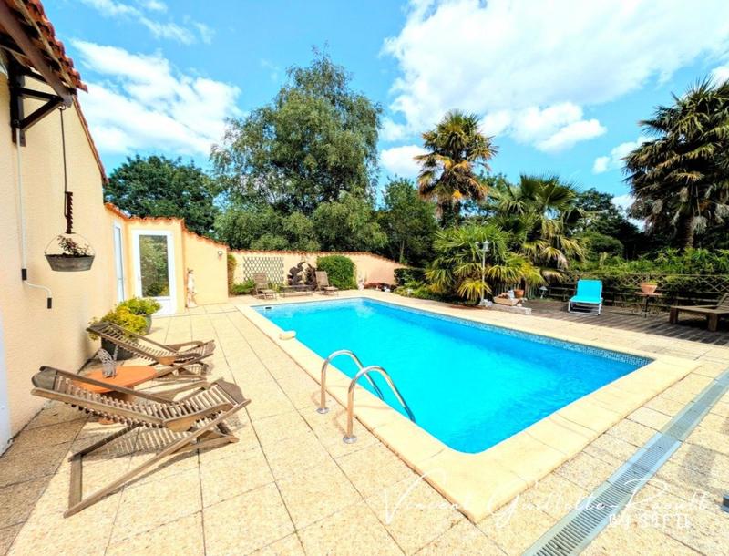 Maison - 190 m² - 6 pièces