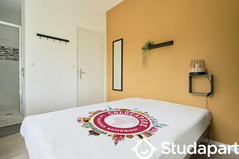 Chambre - 10 m² - 1 pièce