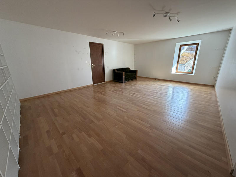 Corps de ferme - 218 m² - 9 pièces