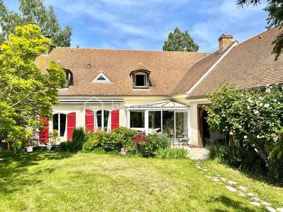 Demeure - 250 m² - 6 pièces