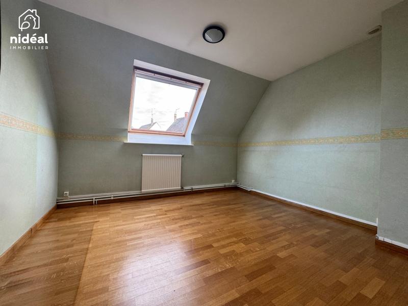 Maison traditionnelle - 90 m² - 4 pièces