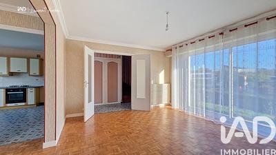 Maison - 104 m² - 5 pièces