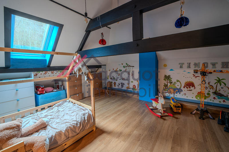 Maison - 143 m² - 6 pièces