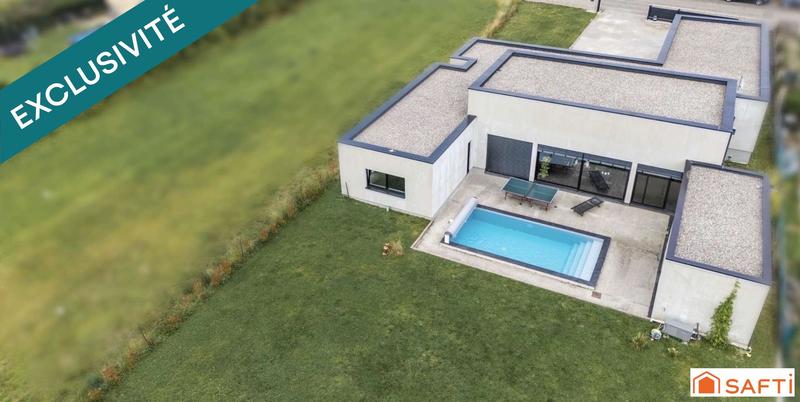 Maison - 220 m² - 6 pièces