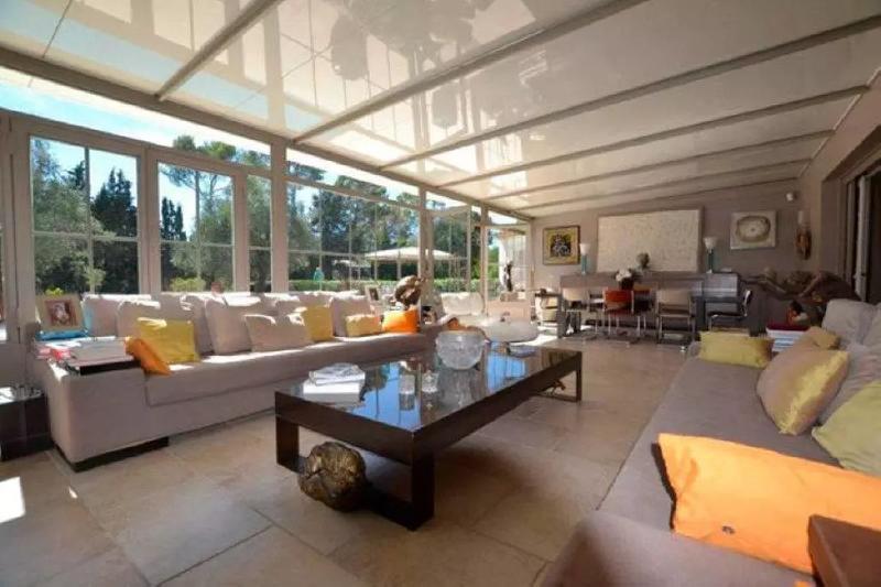 Villa - 245 m² - 7 pièces