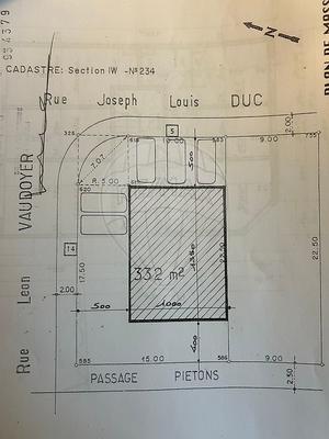 Immeuble - 373 m² - 17 pièces