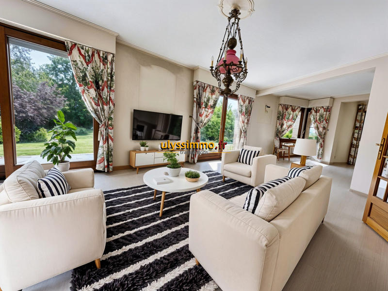 Maison - 272 m² - 7 pièces