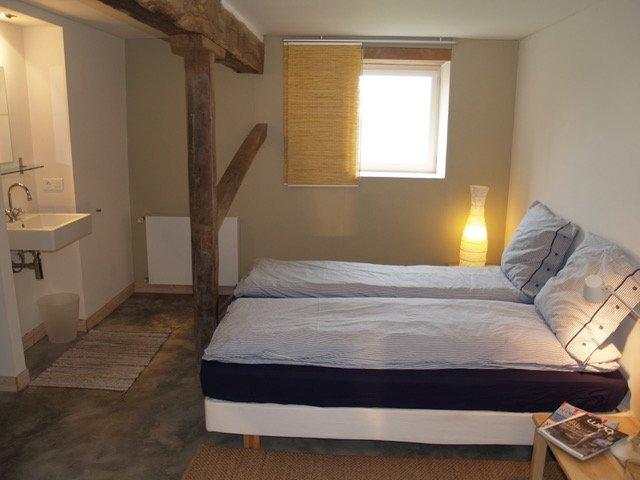 Maison en pierre - 253 m² - 9 pièces