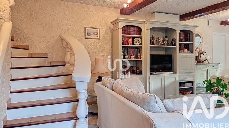 Maison - 200 m² - 6 pièces