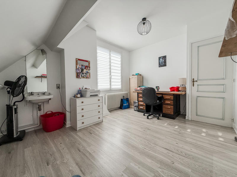 Maison - 165 m² - 6 pièces