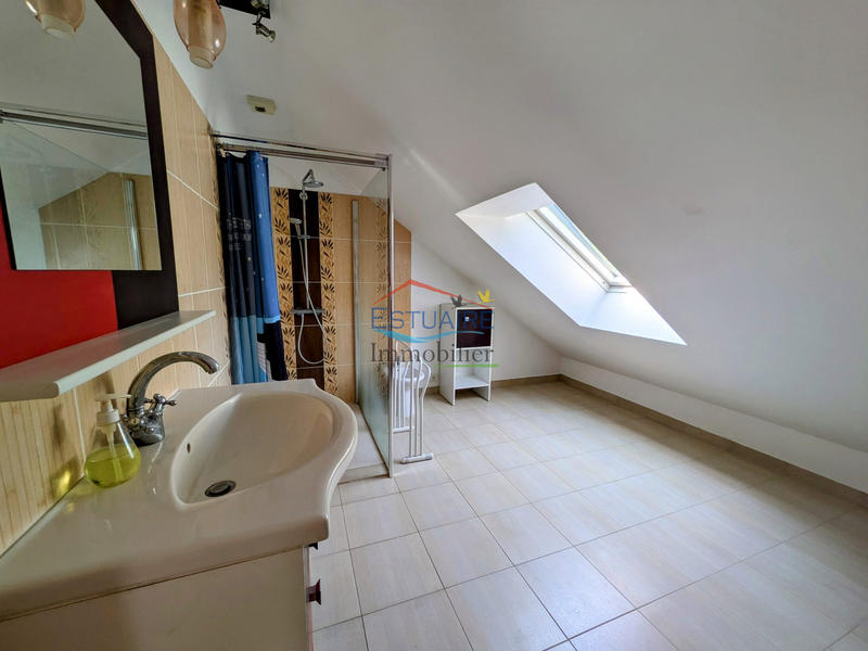 Maison traditionnelle - 178 m² - 8 pièces