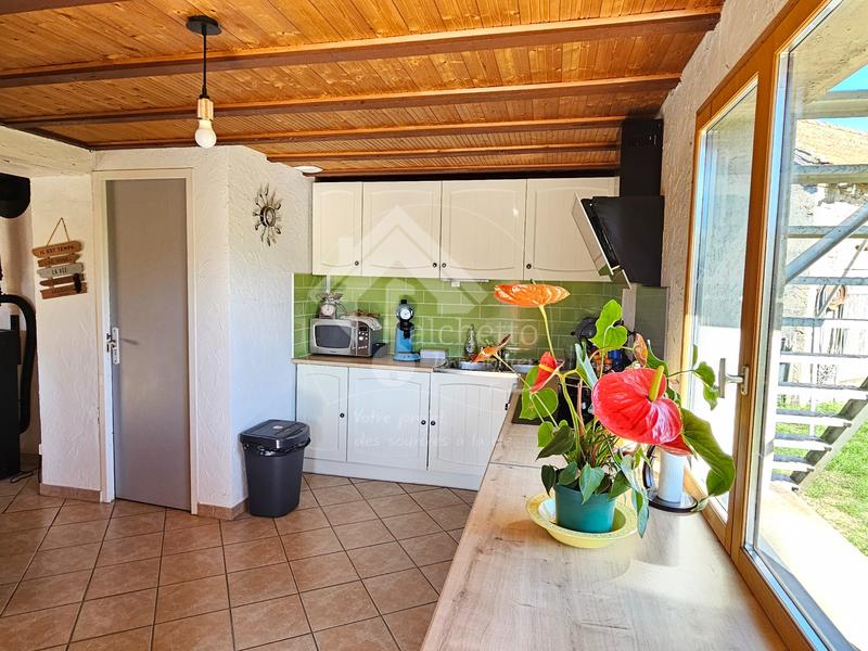 Maison - 95 m² - 4 pièces