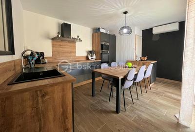 Maison - 87 m² - 4 pièces