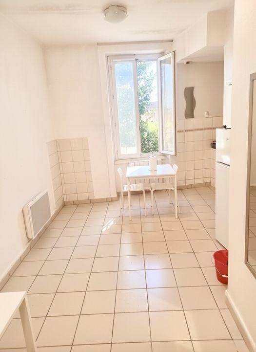 Studio - 56 m² - 3 pièces