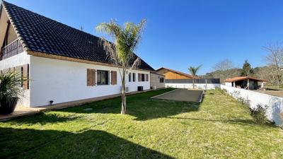 Villa - 210 m² - 5 pièces