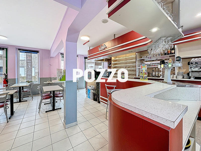 Local commercial - 155 m² - 7 pièces