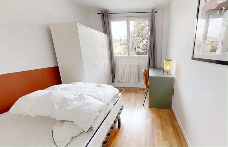 Appartement - 81 m² - 5 pièces