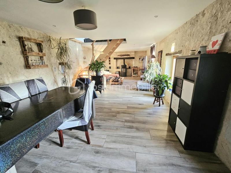 Corps de ferme - 280 m² - 12 pièces