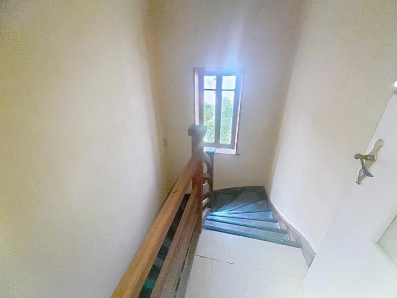 Maison - 204 m² - 8 pièces