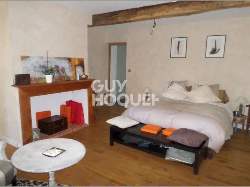 Maison - 242 m² - 6 pièces