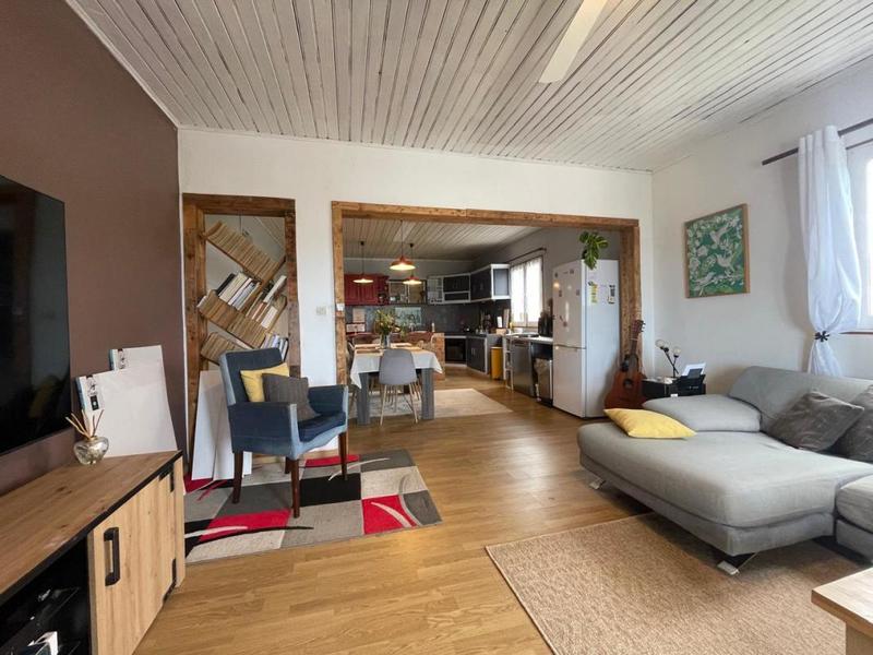 Maison - 202 m² - 7 pièces