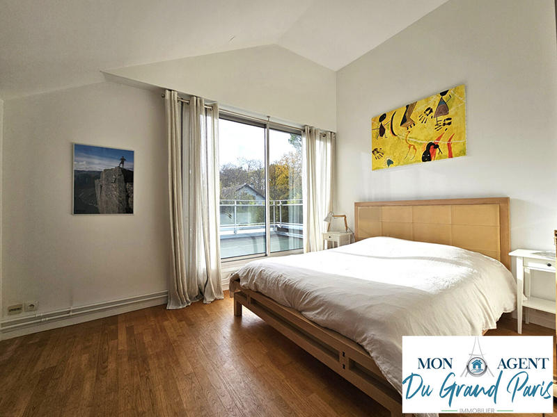 Maison d'architecte - 220 m² - 8 pièces