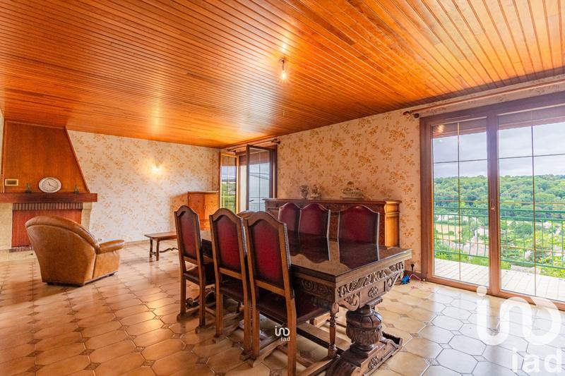 Maison - 183 m² - 9 pièces