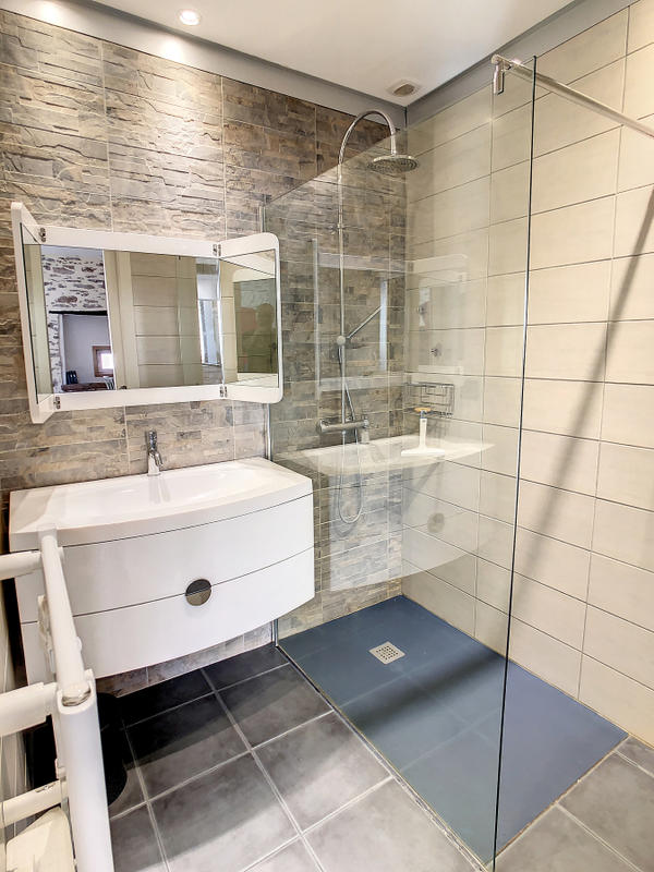 Maison en pierre - 115 m² - 3 pièces