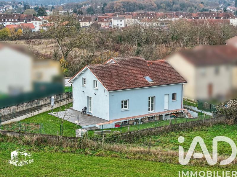 Maison - 202 m² - 6 pièces