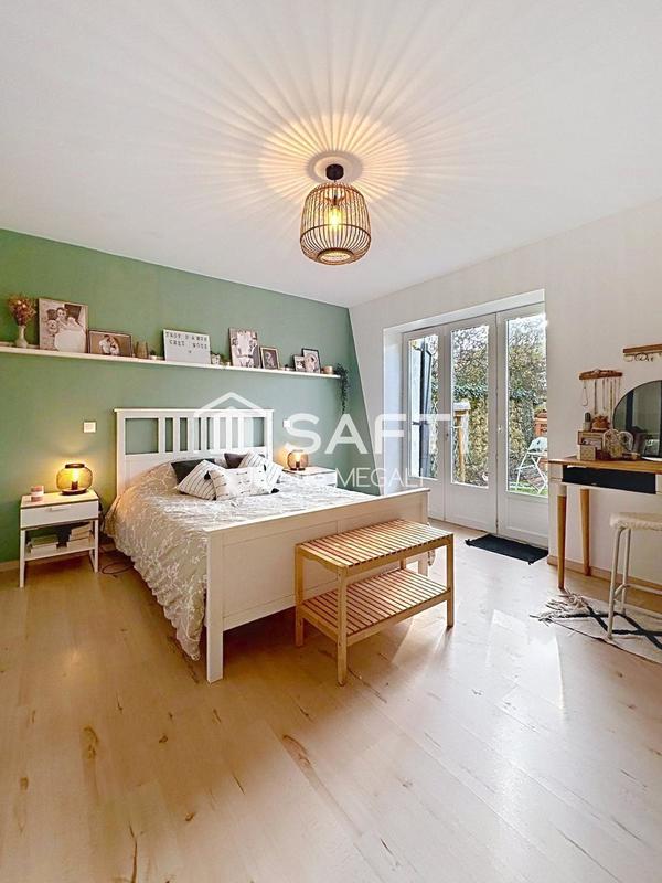 Maison - 251 m² - 8 pièces