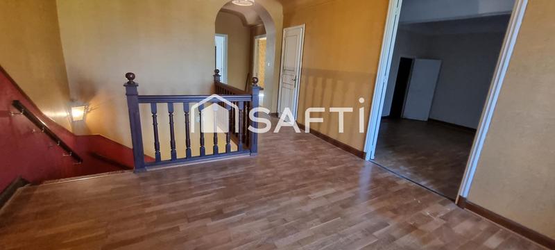 Maison - 225 m² - 7 pièces