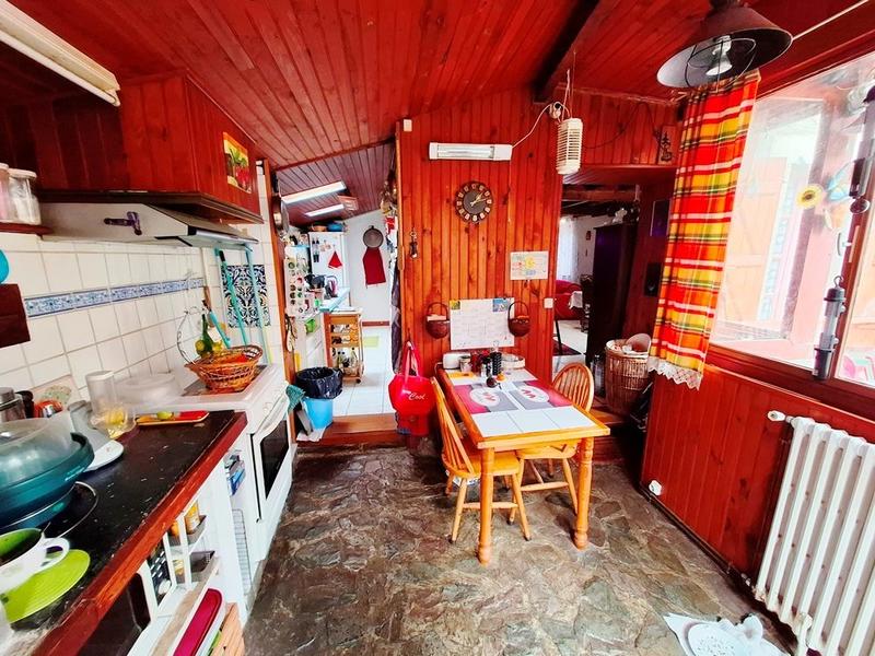 Maison - 204 m² - 7 pièces