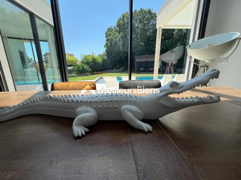 Propriété - 200 m² - 6 pièces