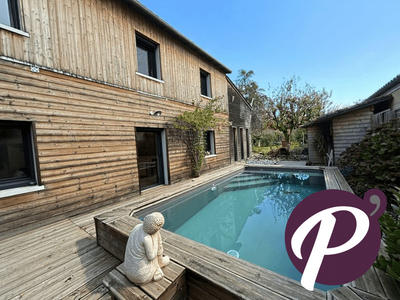 Maison - 185 m² - 5 pièces