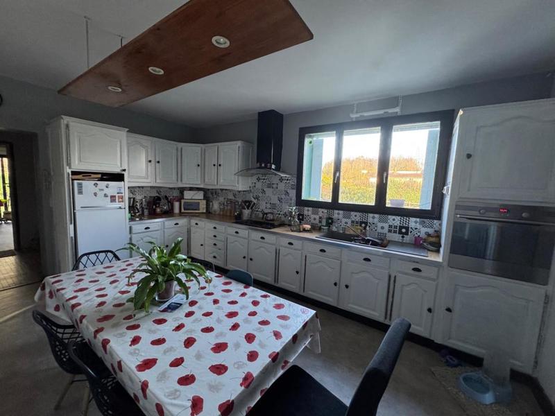 Maison - 250 m² - 9 pièces