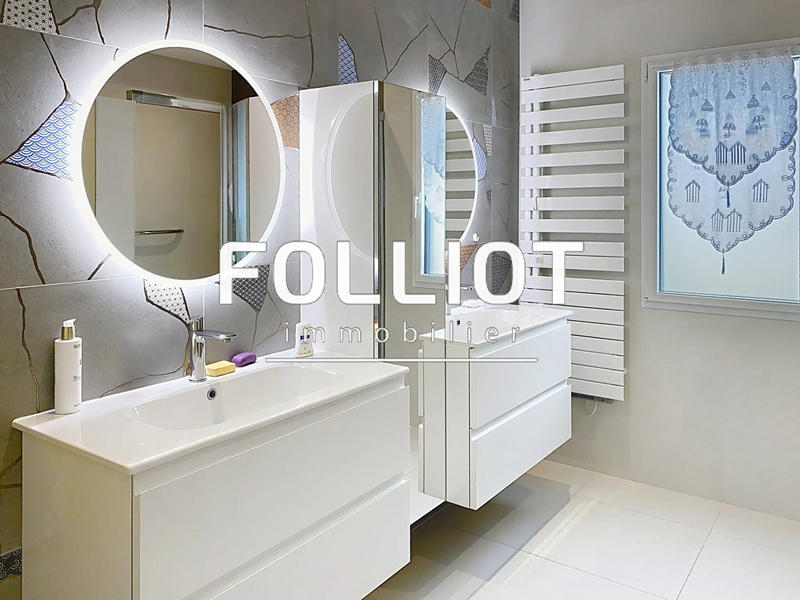 Maison - 193 m² - 7 pièces