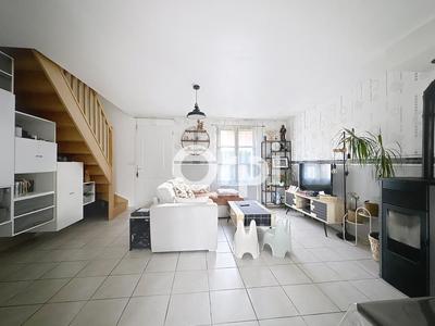 Maison - 98 m² - 5 pièces