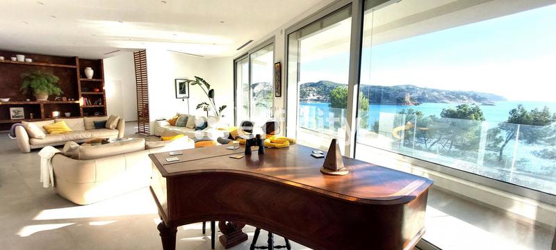 Maison - 430 m² - 10 pièces