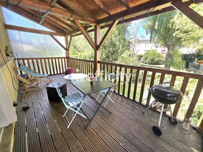 Maison - 95 m² - 6 pièces